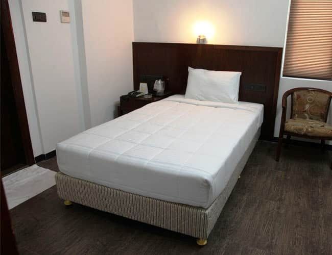 undefined Zip by Spree Hotels Le Pebble 8